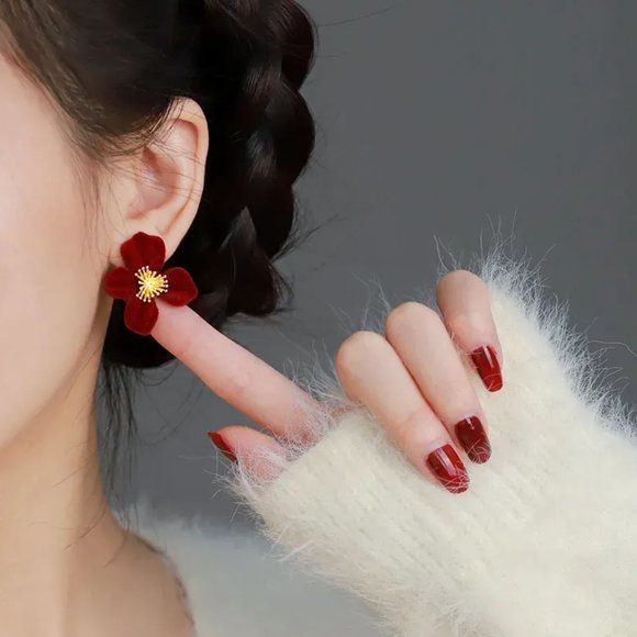 Burgundy Red Flocking Flower in Bloom Floral Stud Earrings NEW - Picture 4 of 7